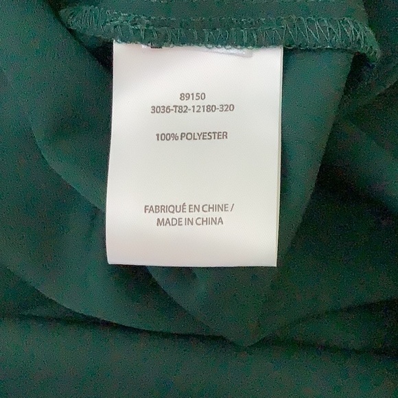 Laura Elegant Sleeveless Soft Vneck top with sequin accent Size 10 - Picture 5 of 8